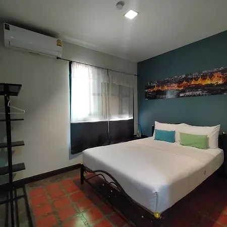 Baan Wangderm Hotel