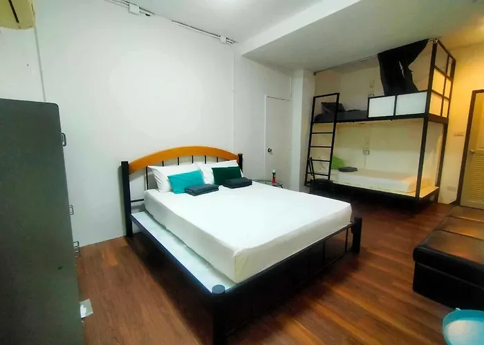 Hotel Baan Wangderm Bangkok